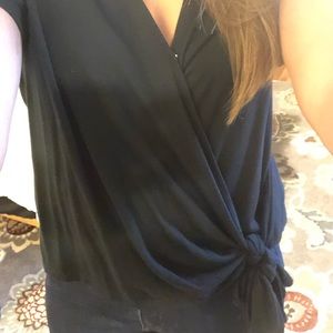 Wrap/knotted black tee